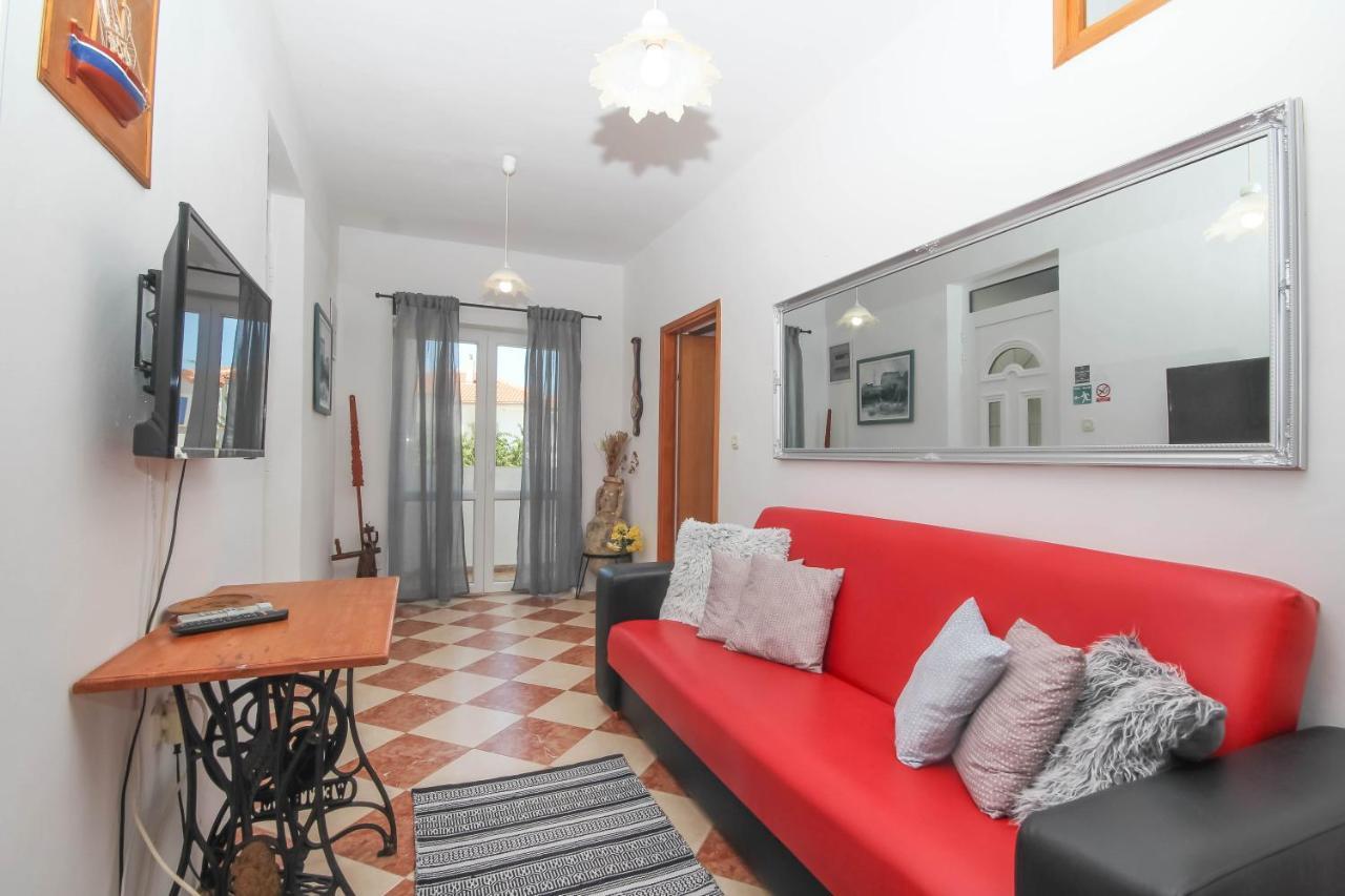 Lola'S Apartments Tribalj Oda fotoğraf