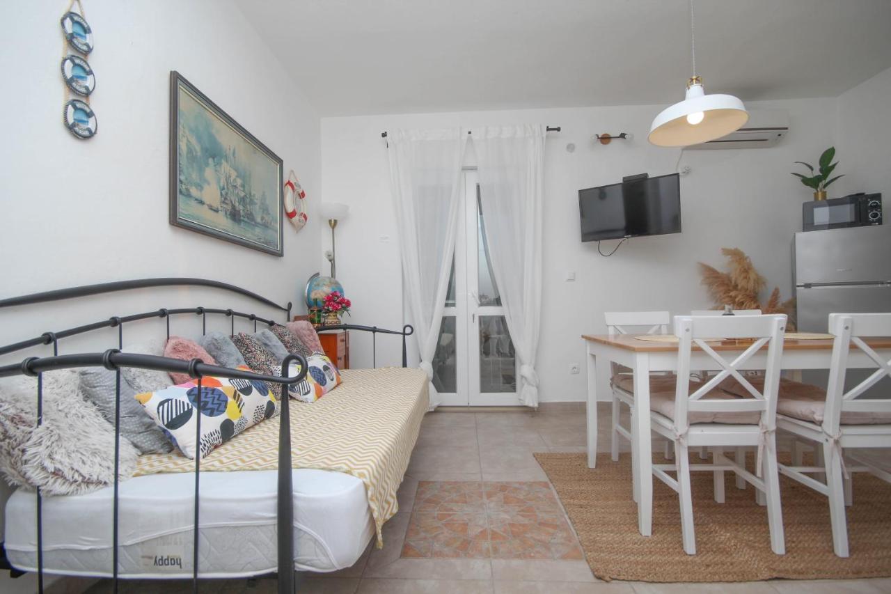 Lola'S Apartments Tribalj Dış mekan fotoğraf