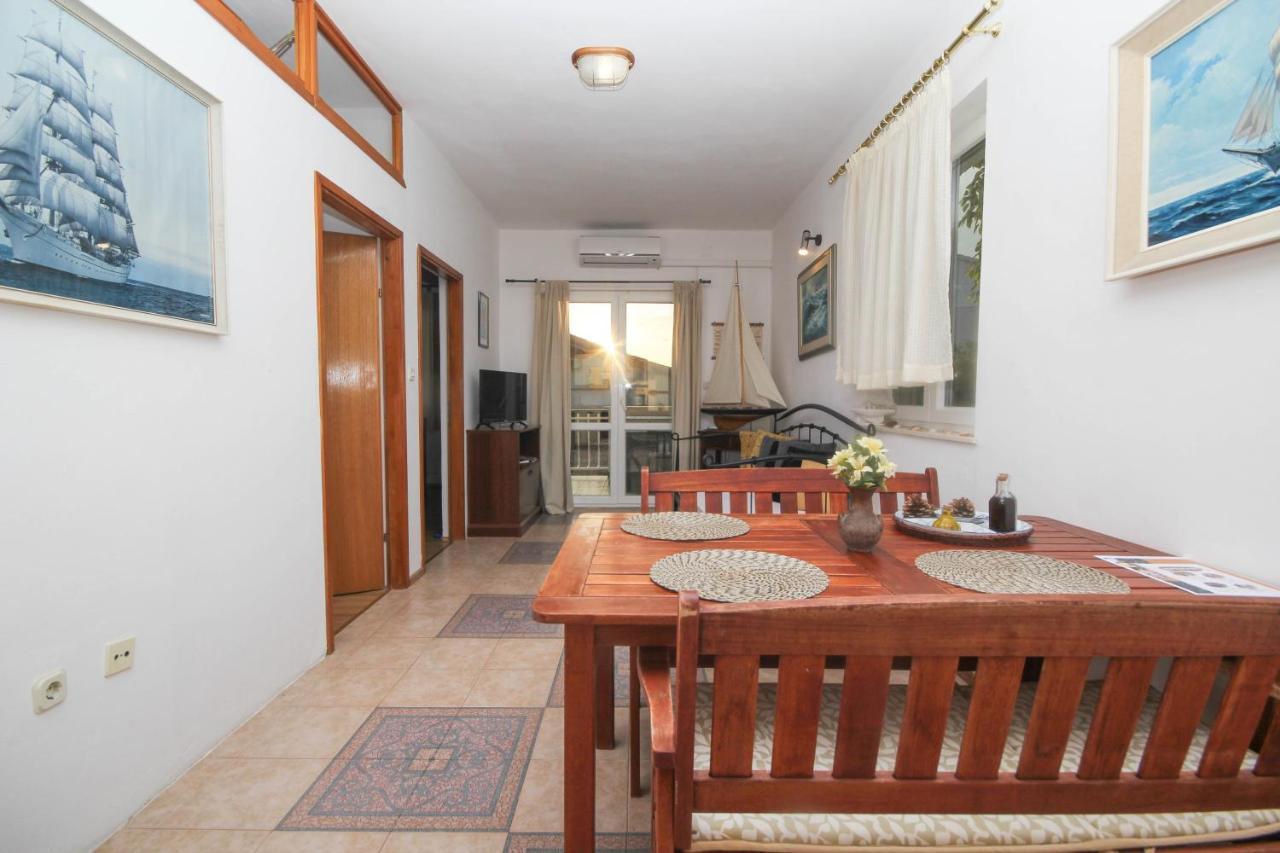 Lola'S Apartments Tribalj Dış mekan fotoğraf