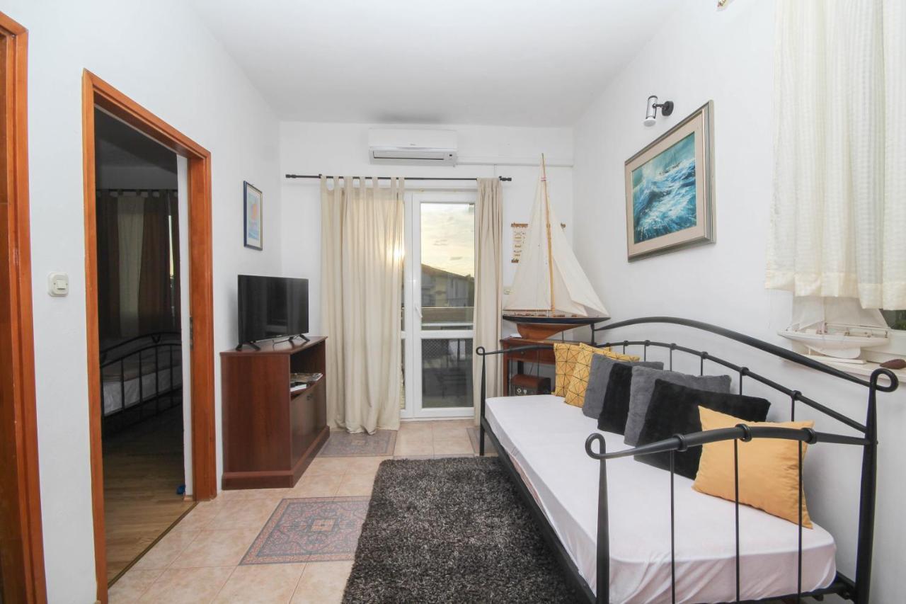 Lola'S Apartments Tribalj Dış mekan fotoğraf