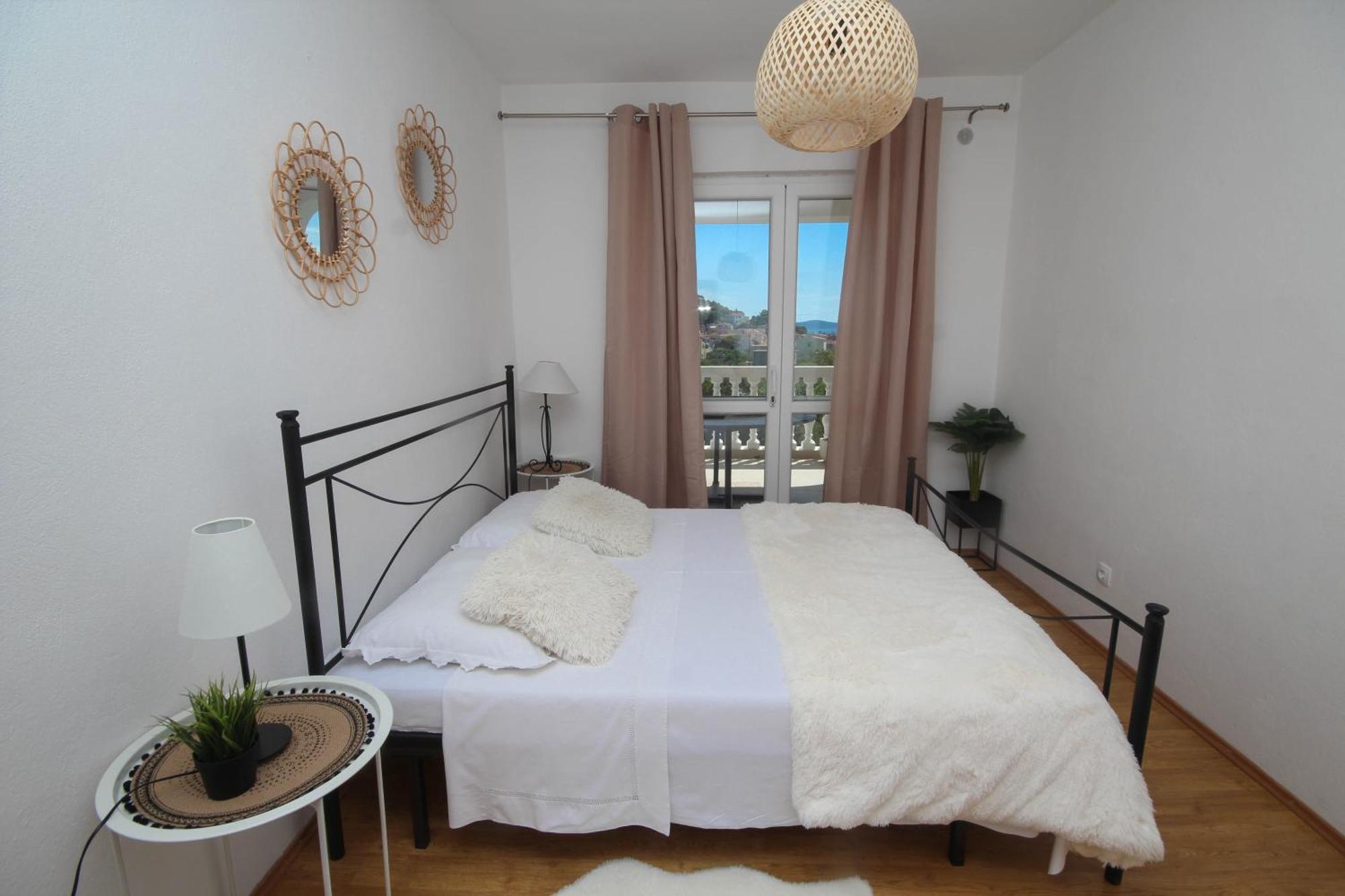 Lola'S Apartments Tribalj Oda fotoğraf