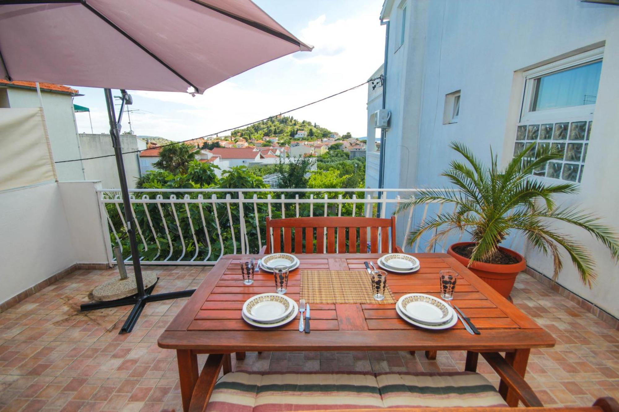 Lola'S Apartments Tribalj Dış mekan fotoğraf