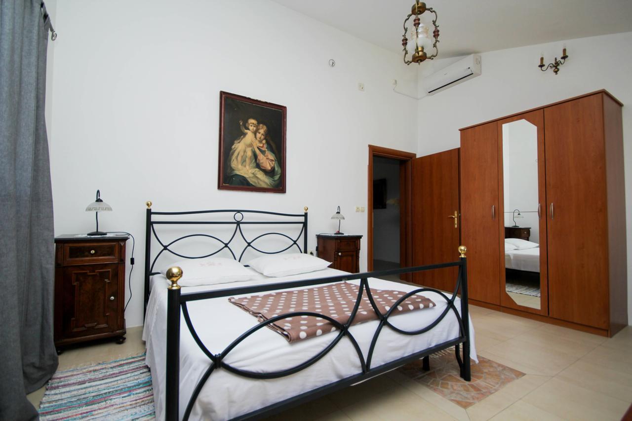 Lola'S Apartments Tribalj Dış mekan fotoğraf