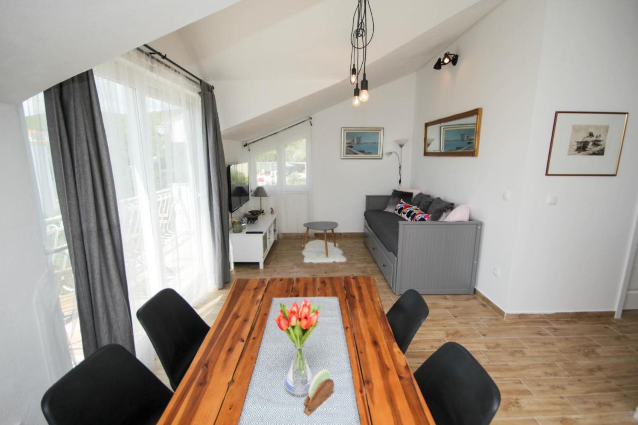 Lola'S Apartments Tribalj Dış mekan fotoğraf